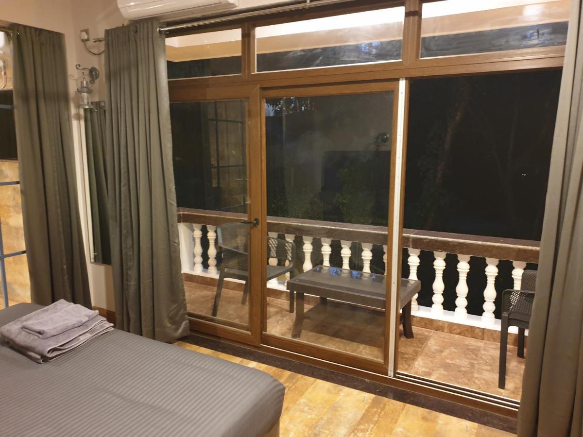 Celebrations - Vagator - Goa Hotel Екстериор снимка